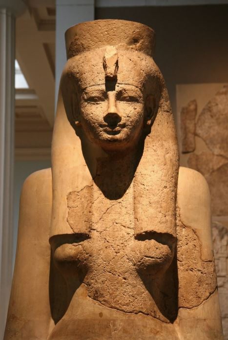 The egyptian goddess Mut statue