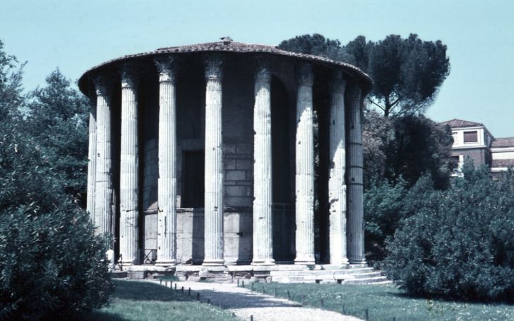 temple of the roman goddess vesta