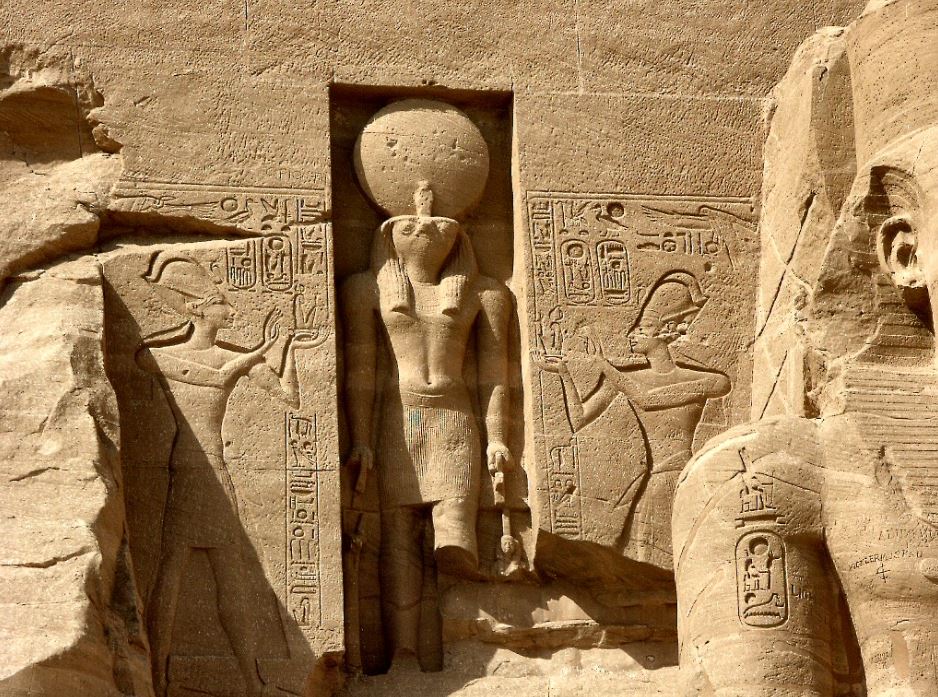 the egyptian sun god ra statue