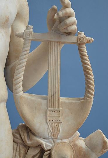 the kithara one of the Greek god apollo symbols